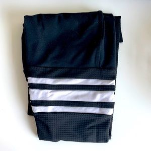 Bombshell sportswear black/white leggings in XS